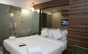 Lucky Galaxy Mumbai 3*